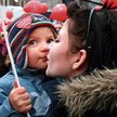 Krakowianie nie przestraszyli się pogody i tłumnie wyszli na Rynek Główny, by wesprzeć WOŚP