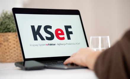 Do końca roku wystawiać faktur w KSeF nie muszą podatnicy mający sprzedaż brutto do 10 tys. zł miesi