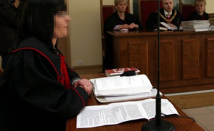 Na pierwszym planie Anna H. jeszcze jako prokurator