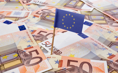 Globalny podatek za pieniądze z UE
