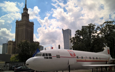 Samolot z polskim godłem stanął w centrum Warszawy