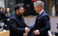 Zełenski chce otwarcia szlaków dla zboża. Jest odpowiedź premiera Węgier