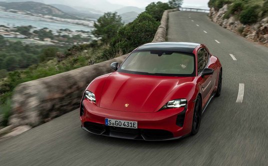Porsche Taycan GTS Sport Turismo