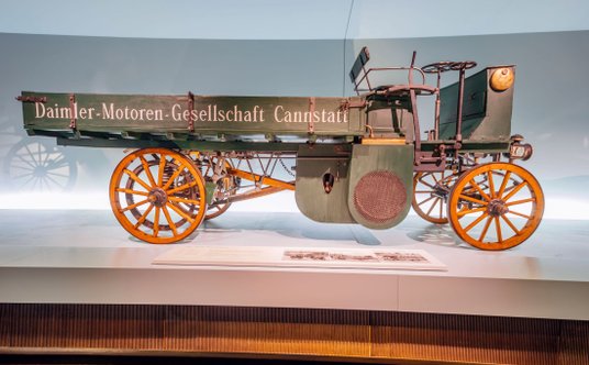 Druga generacja ciężarówki Daimler-Motoren-Gesellschaft z 1898 roku