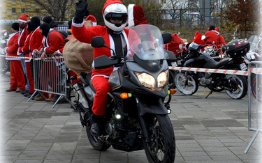 Jedna osoba z widowni trafiła do szpitala po tym, jak w Gdyni, podczas parady "Mikołaje na motocykla