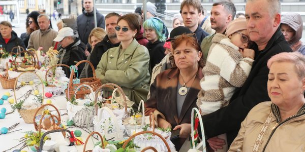 Spór o majonez to przeszłość. Lęki Polaków przy wielkanocnym stole stają się wyjątkowo globalne