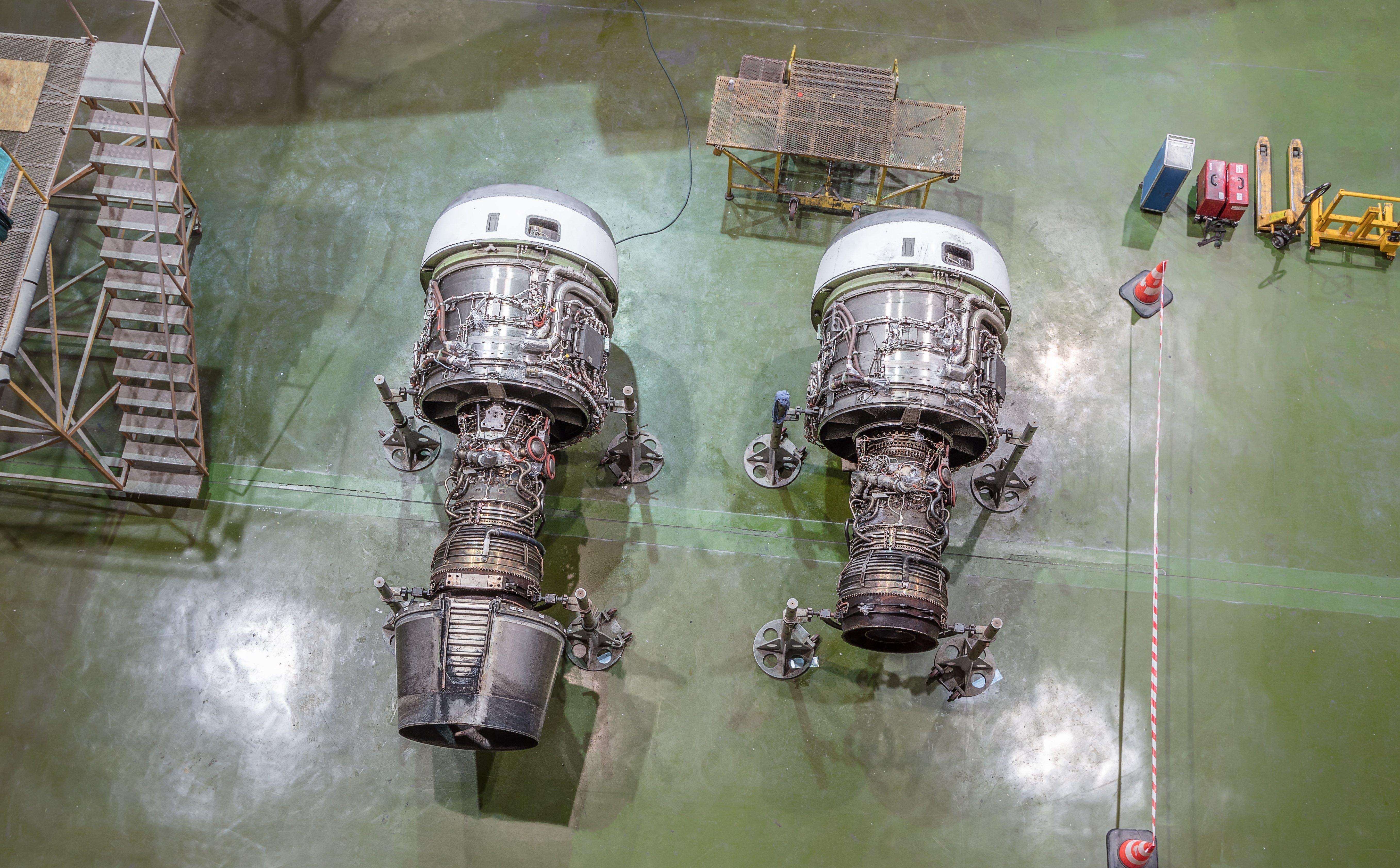 Chiny chcą mieć tanie podzespoły i silniki do samolotów