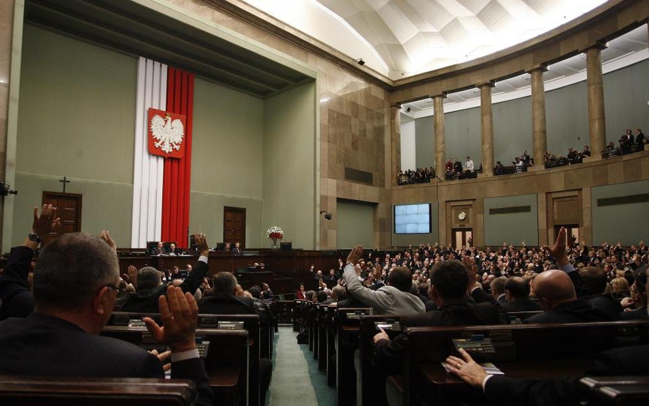 Opozycja raczej nie poprze apelu premiera o zmianę Konstytucji