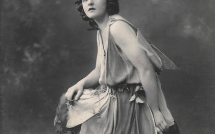 P.L. Travers występowała też jako aktorka szekspirowska