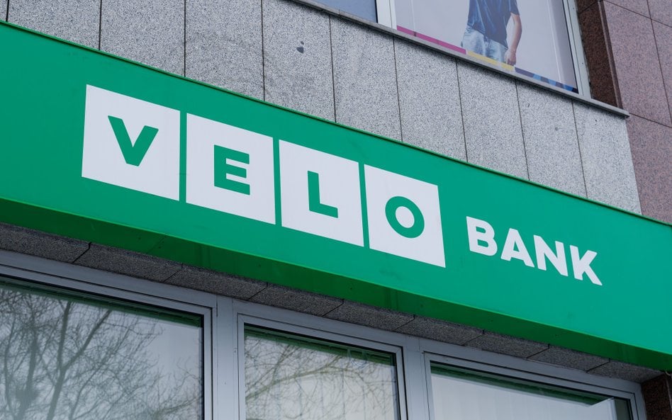 VeloBank wymaga precyzyjnego pełnomocnictwa do sprzedaży funduszy inwestycyjnych w dolarach