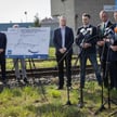Chcemy, aby mieszkańcy mogli jak najszybciej skorzystać z powrotu pociągów – deklarował w Łomży mini