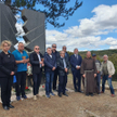 Spotkanie bliskich ofiar katastrofy lotniczej przy pomniku znajdującym się w Bułgarii