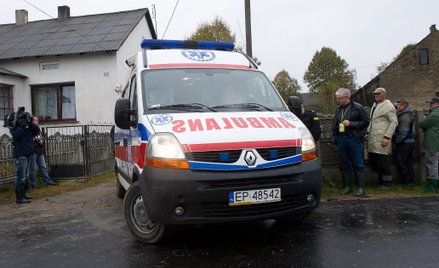 Karetka w każdej gminie? Ratowicy medyczni krytykują projekt MSWiA