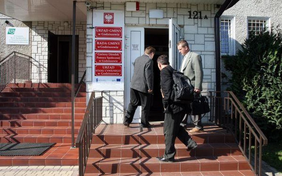 Nie każdy sekretarz musi mieć magistra