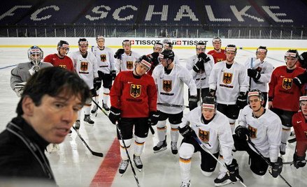 W Niemczech trwają mistrzostwa świata w hokeju na lodzie. Polacy w 1992 r. opuścili szeregi światowe