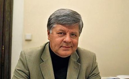 Jerzy Szmajdziński uważa, że brakuje przeszkolonych sędziów i prokuratorów, którzy mogliby lepiej ko