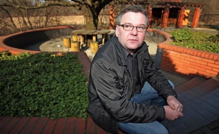 Artur Andrus dziesięć lat temu wystąpił w charakterze nożyc przecinających wstęgę Kabaretowej Sceny 