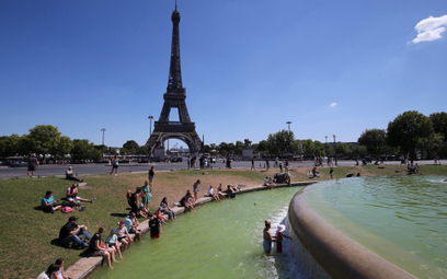 Fala upałów w Paryżu uwidacznia brak drzew w mieście