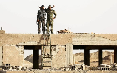 Syryjscy Kurdowie odgrywają kluczową rolę w walce z tzw. Państwem Islamskim. Na zdjęciu bojownicy ku