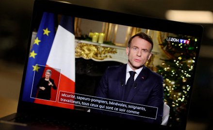 Francja ma już wszystkiego dość. Macron ma rekordowo niskie poparcie