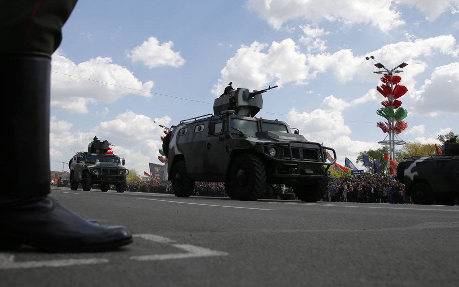 Białoruska armia w czasie defilady wojskowej