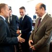 Posiedzenie rządu. Na pierwszym planie premier Donald Tusk i minister finansów Jacek Rostowski