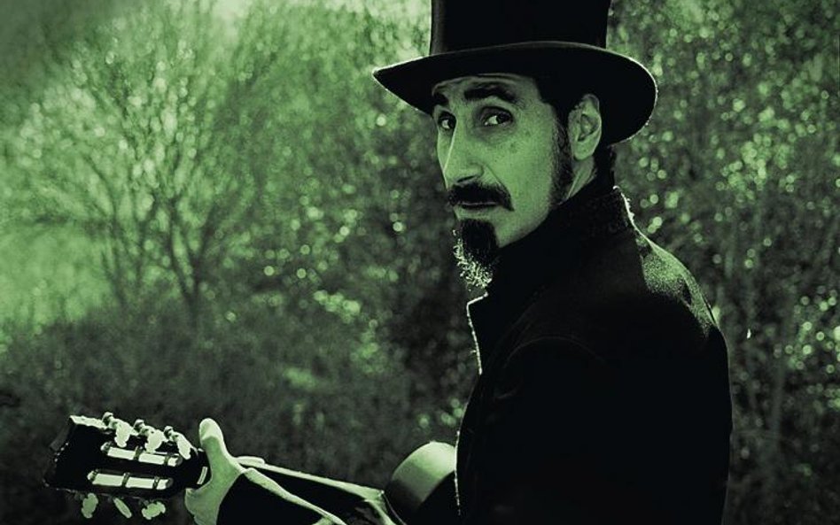 Serj Tankian zainteresował się pracą z klasycznie kształconymi instrumentalistami jeszcze przy okazj