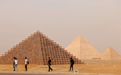 W Egipcie wyrosła nowa piramida. Rusza nietypowa wystawa na pustyni