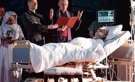 Michał Kaleta jako Jan Paweł II w Teatrze Polskim w Poznaniu