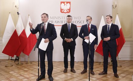 Największa grupa ankietowanych uważa, że projekt zostanie jednak przyjęty przez Sejm, ale głosami Pi