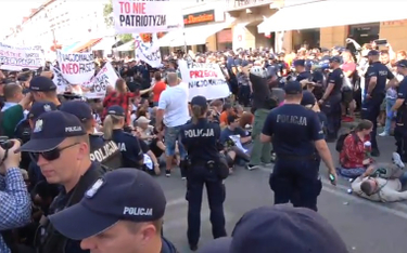 Warszawa: Blokada marszu narodowców. Interweniowała policja