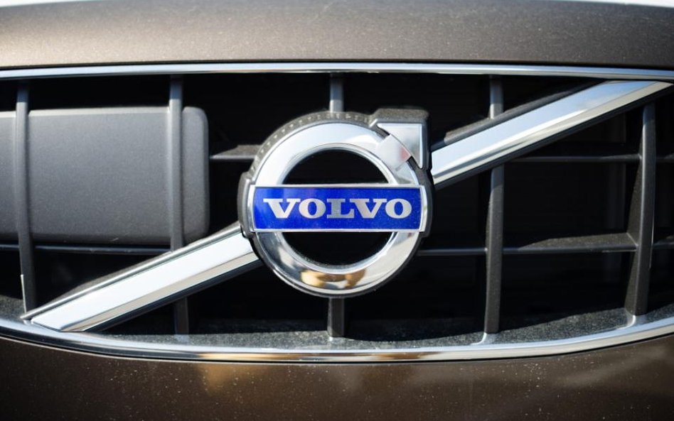 Auto Volvo jak koń