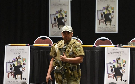 Miejsce: Garland (USA), Zabici: 2, Strzelanina przed budynkiem, w którym zorganizowano konkursową wy