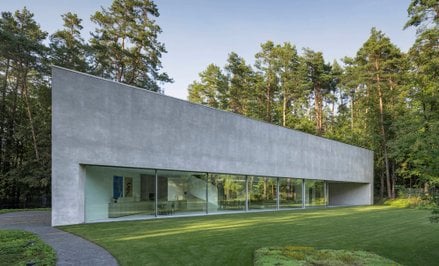 Dom Skrojony to efekt zmiany prawa budowlanego na Litwie. „Powstał budynek o trójkątnym planie, mimo