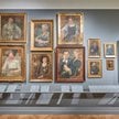 Ściana portretów Olgi Boznańskiej na wystawie w Muzeum Narodowym w Krakowie