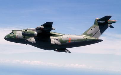 Drugi prototyp samolotu transportowego Embraer KC-390 w locie. Fot./Embraer.