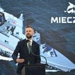 Władysław Kosiniak-Kamysz przemawia podczas uroczystości palenia blach pod fregatę ORP Burza