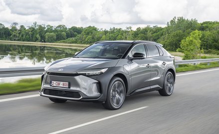 E-auta jako magazyny prądu. Patent, który pozwoli uniknąć black-outu