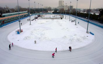 Opóźnienie w modernizacji toru skazuje mieszkańców na kolejne lata uciążliwości