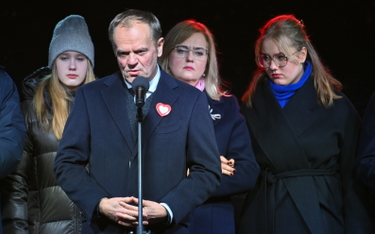 Donald Tusk i rodzina zamordowanego Pawła Adamowicza