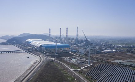 W pierwszym półroczu 2025 r. Chiny przyłączyły do sieci tak wiele mocy węglowej, jak nie miało to mi