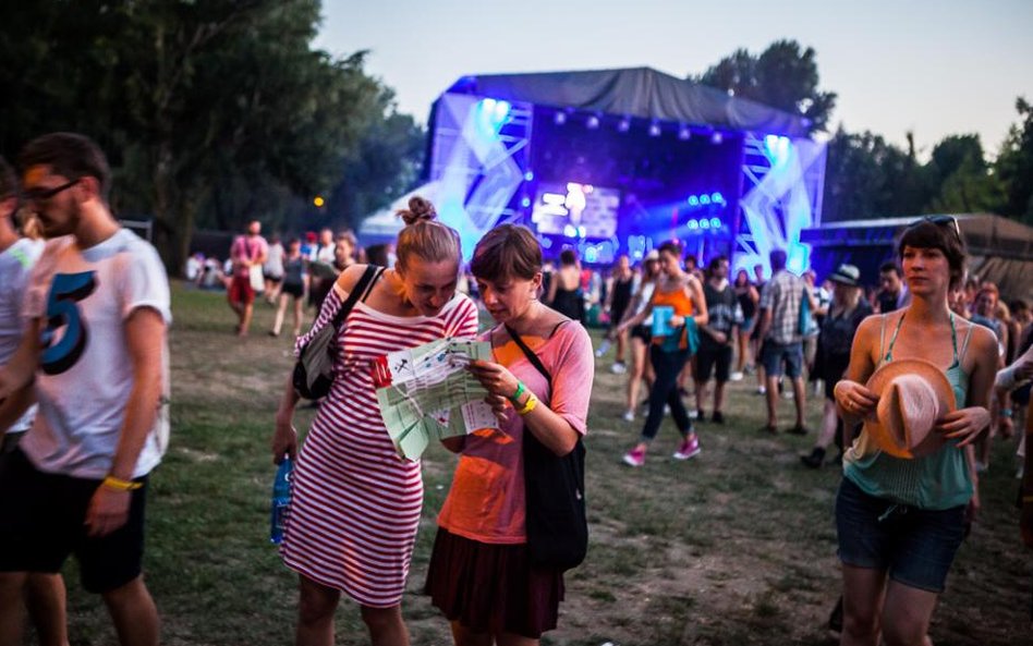 Nad festiwalowym programem