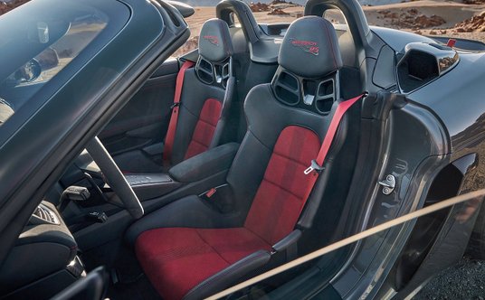 Porsche 718 Spyder RS