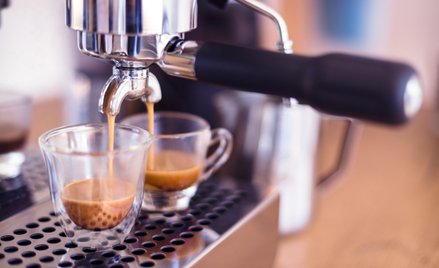 Wystarczy widok lub zapach aromatycznego espresso, by w organizmie kawosza pobudzić niektóre recepto