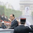 Po zaprzysiężeniu Francois Hollande pojechał złożyć kwiaty pod Łukiem Triumfalnym