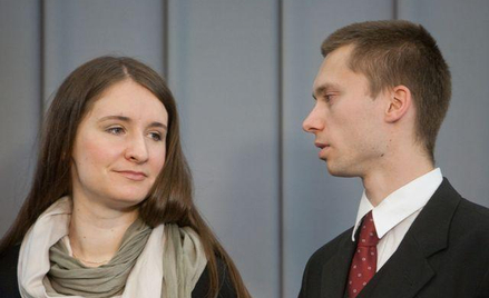 Przypatrzcie się dobrze: oto twarze czającej się IV RP (tutaj jeszcze z makijażem). (Karolina i Toma