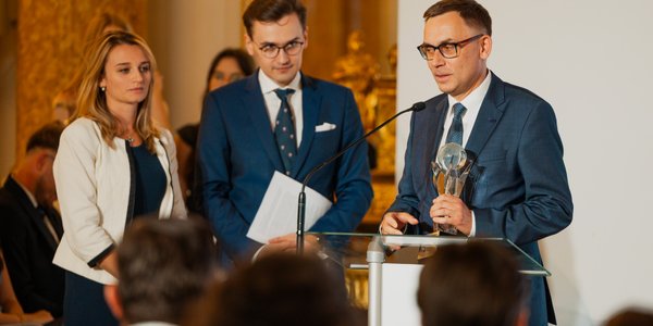 Our Future Foundation nagrodziła 28 stypendystów na Zamku Królewskim
