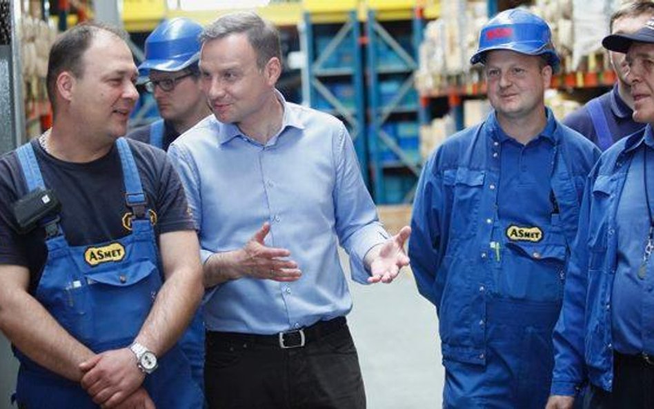 Andrzej Duda odwiedził w środę fabrykę śrubek w Piastowie