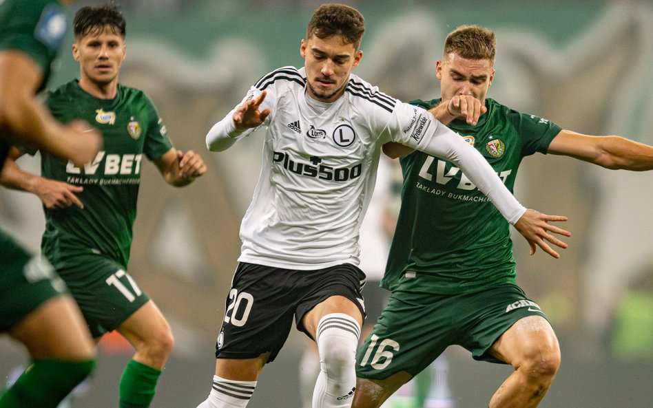 Kwota transferu Ernesta Muciego do Besiktasu Stambuł – 10 mln euro oraz 10 proc. prowizji od kolejne