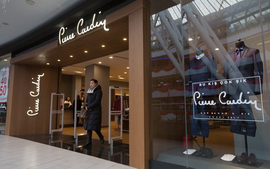 Pierre Cardin stale poszukiwał nowych rynków dla swojej marki. Na zdjęciu – butik w Kazachstanie.